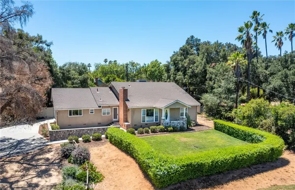 $1,200,000 | 21 West Hilton Avenue, Redlands, CA 92373