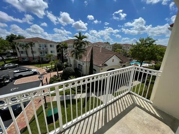 $2,325 | 9833 Baywinds Boulevard, Unit 7302, West Palm Beach, FL 33411