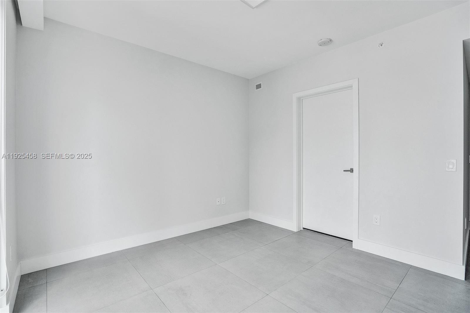 1080 Brickell Avenue, Unit 4109 Miami, FL 33131 - Photo 19 of 23
