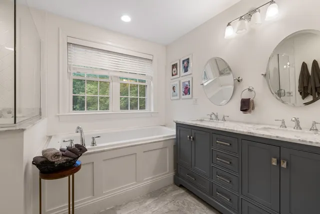 $1,725,000 | 23 Rockrimmon Road, North Hampton, NH 03862