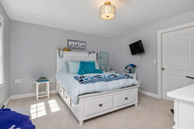 $1,725,000 | 23 Rockrimmon Road, North Hampton, NH 03862