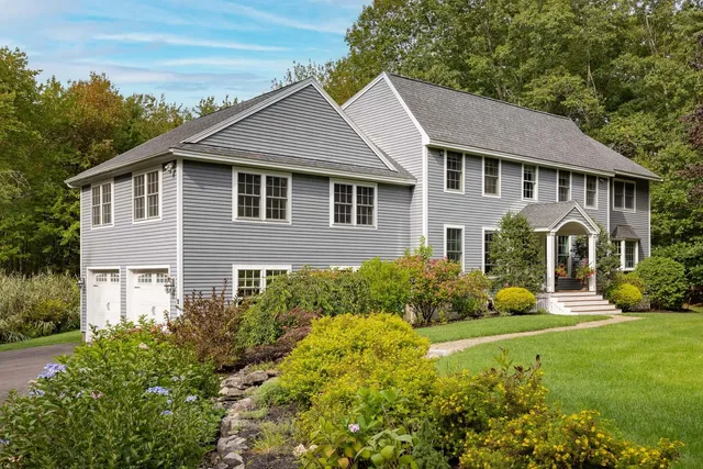 $1,725,000 | 23 Rockrimmon Road, North Hampton, NH 03862