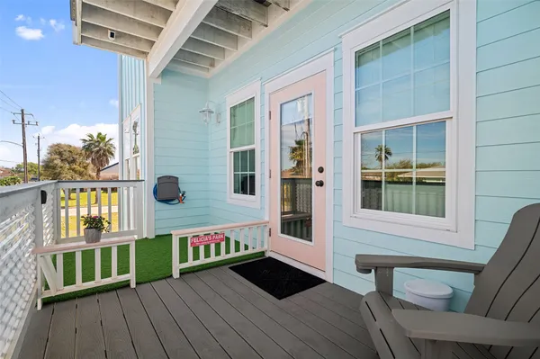 $579,000 | 8029 Beluche Drive, Galveston, TX 77551