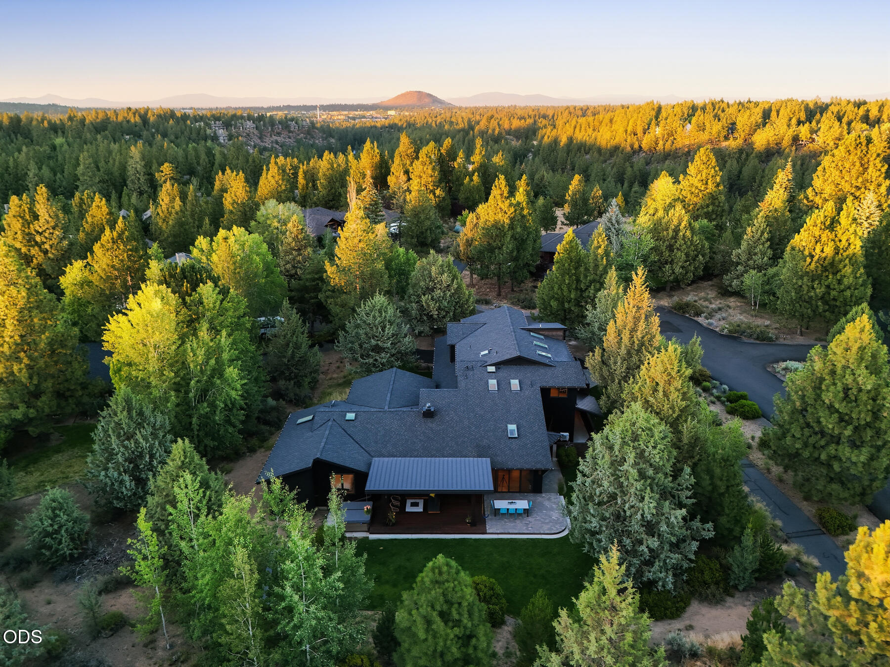 19700 Sunshine Way Bend, OR 97702 - Photo 65 of 73