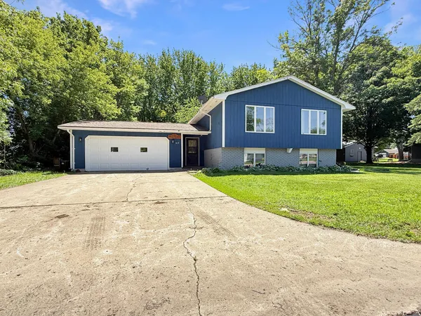 $174,500 | 513 East Ciro Street, Truman, MN 56088