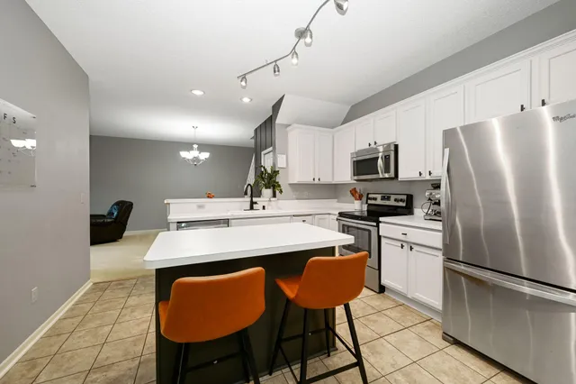 $275,000 | 11879 85th Place North, Maple Grove, MN 55369