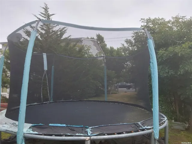 $980,000 | 957 North Broadway, Massapequa, NY 11758