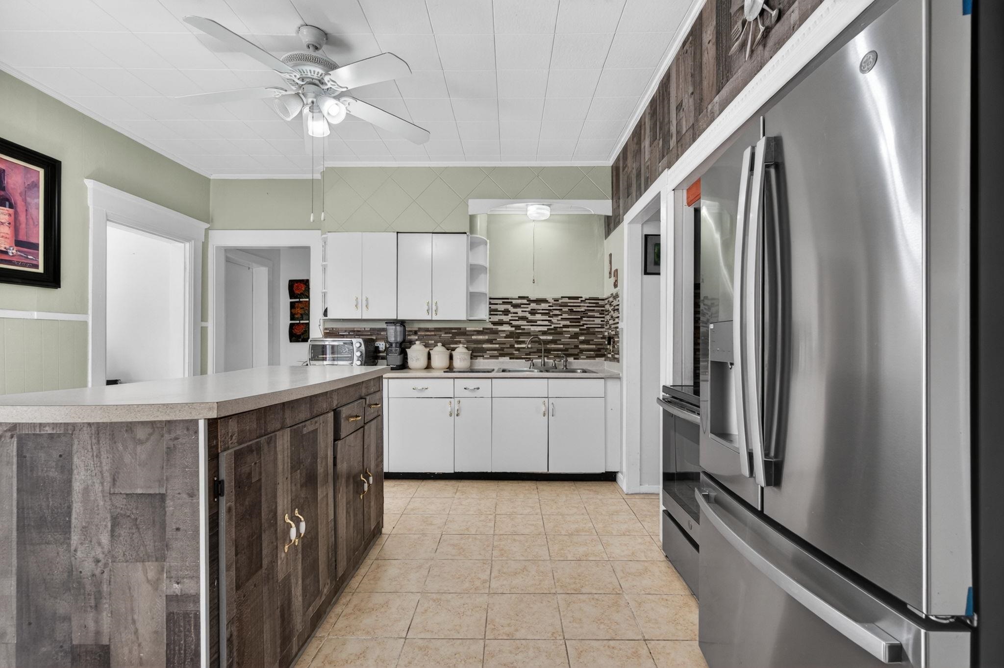 17 Academy Street Rochester, NH 03867 - Photo 11 of 38