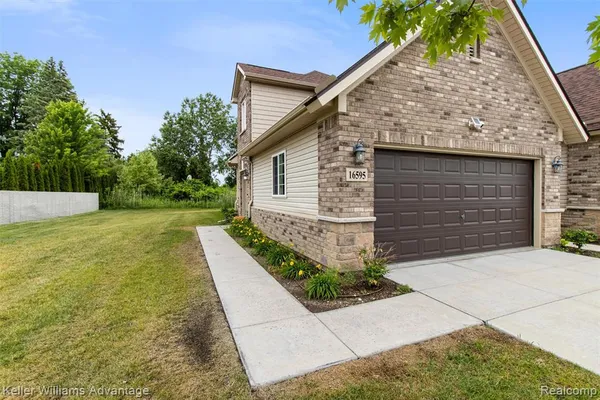 $319,000 | 16595 Savor Lane, Clinton Township, MI 48035
