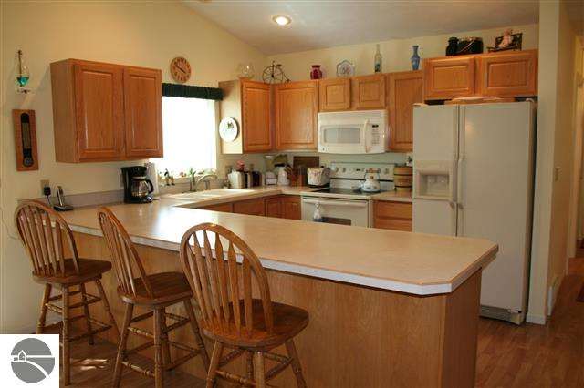 1317 Terra Road Traverse City, MI 49686 - Photo 7 of 33 1749193-6.JPG