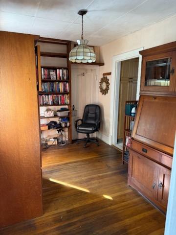 202 East 14th Street Lockport, IL 60441 - Photo 8 of 17 a view of a workspace with furniture and a ceiling fan