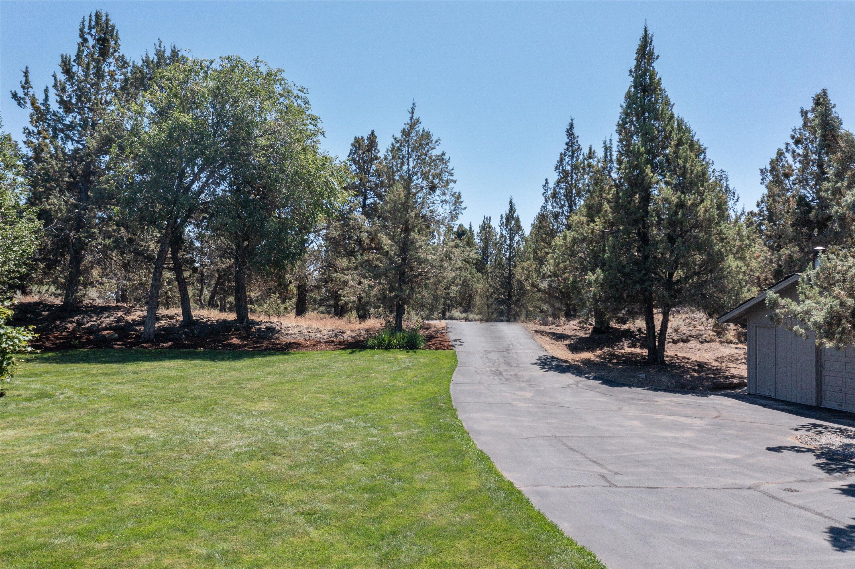 63430 Hamehook Road Bend, OR 97701 - Photo 48 of 54 58-220725_JILLROSELL0724