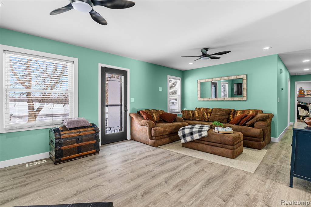 1268 East Dodge Road Mount Morris, MI 48458 - Photo 9 of 37