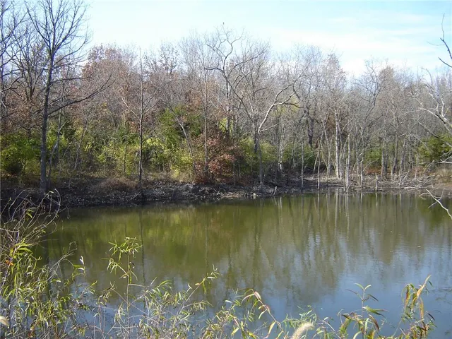 $2,464,000 | 2900 East 119th Street, Kansas City, MO 64137