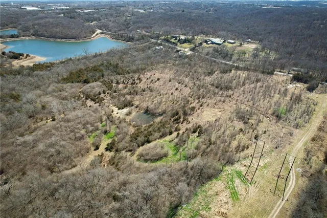 $2,464,000 | 2900 East 119th Street, Kansas City, MO 64137