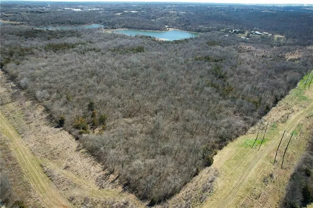 $2,464,000 | 2900 East 119th Street, Kansas City, MO 64137