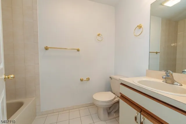 $448,000 | 10 Springbrook Road East, Unit 10, Montville, NJ 07045