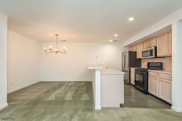 $448,000 | 10 Springbrook Road East, Unit 10, Montville, NJ 07045