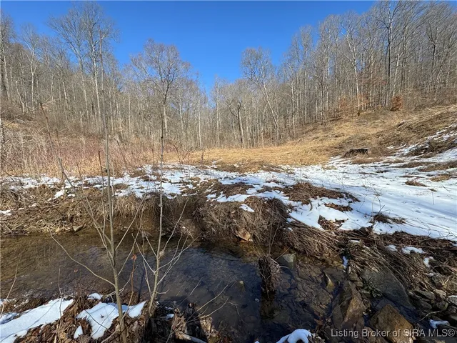 $438,460 | 5 In-237, English, IN 47118