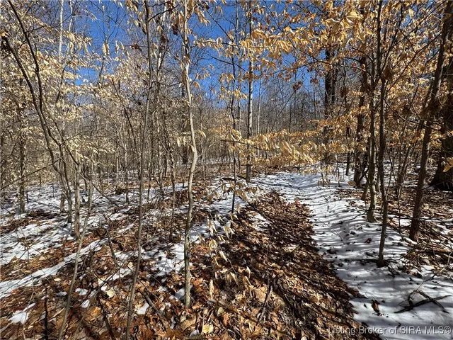 $438,460 | 5 In-237, English, IN 47118