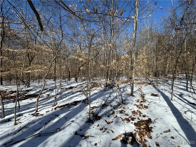 $438,460 | 5 In-237, English, IN 47118