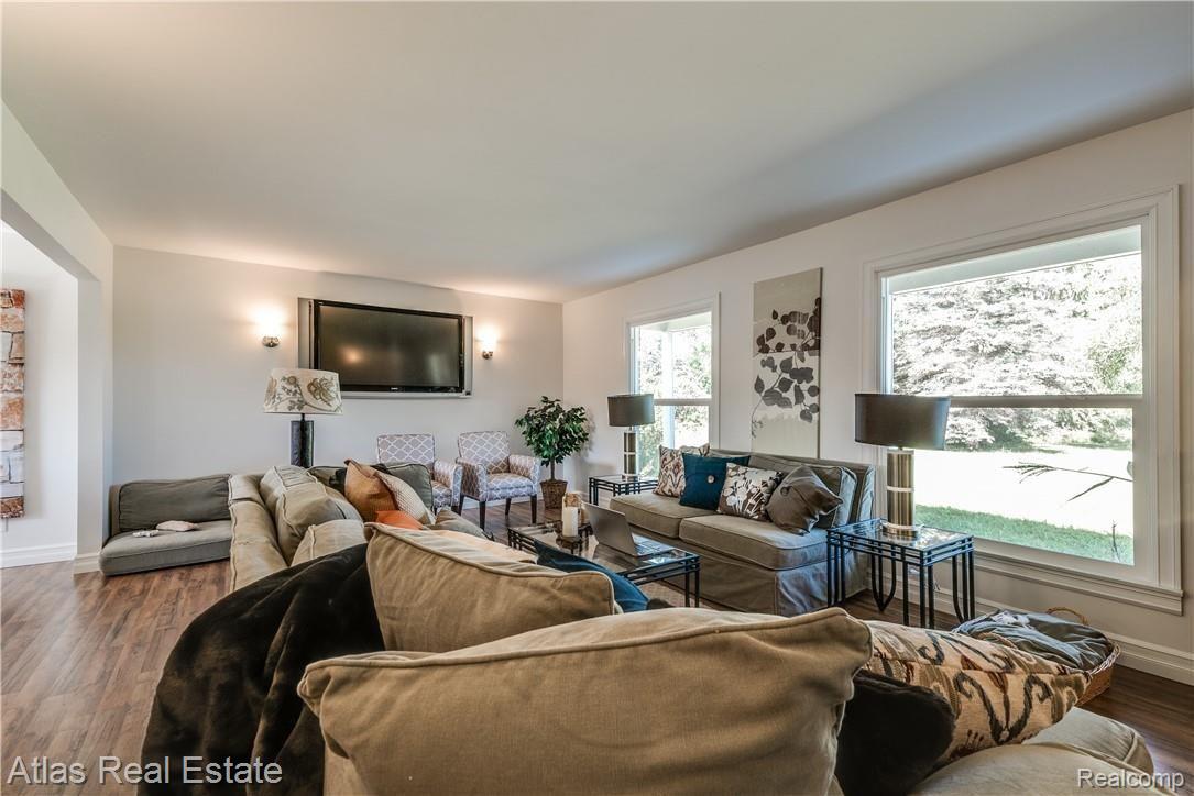 11022 Hegel Road Goodrich, MI 48438 - Photo 28 of 78 Interiors (3 of 55).jpg