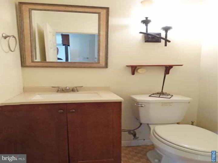 1474 Thornberry Road Wyncote, PA 19095 - Photo 18 of 23 Bathroom