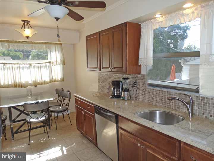 1474 Thornberry Road Wyncote, PA 19095 - Photo 8 of 23 Kitchen