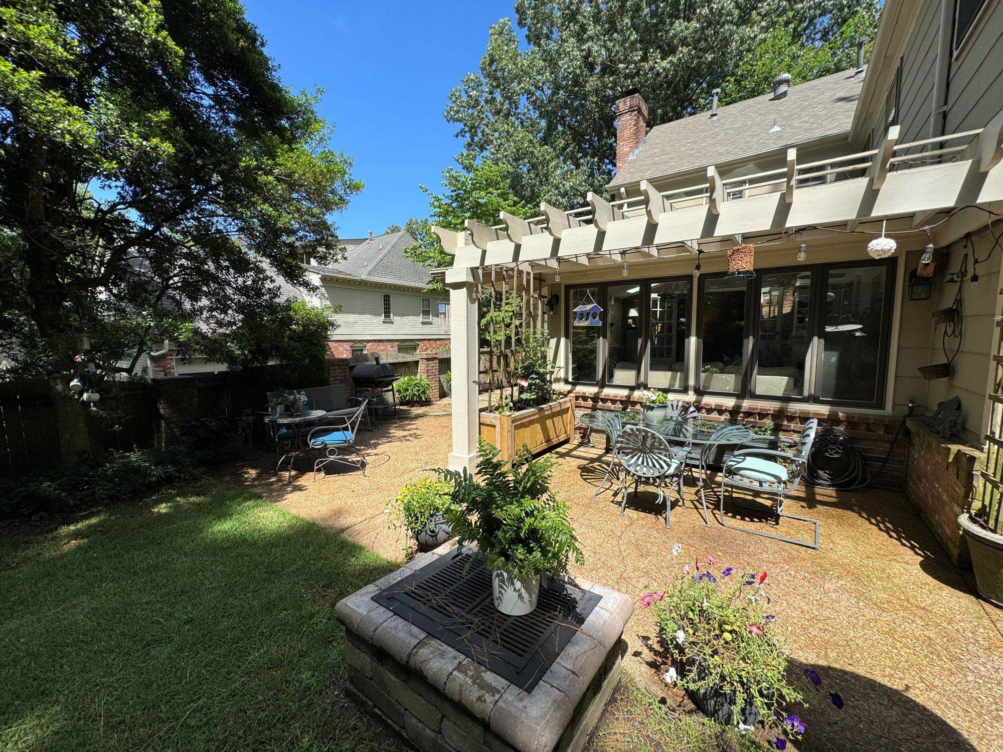 2695 Brook Bridge Cove Germantown, TN 38138 - Photo 31 of 40 Enjoy backyard bbq around this gathering grill.