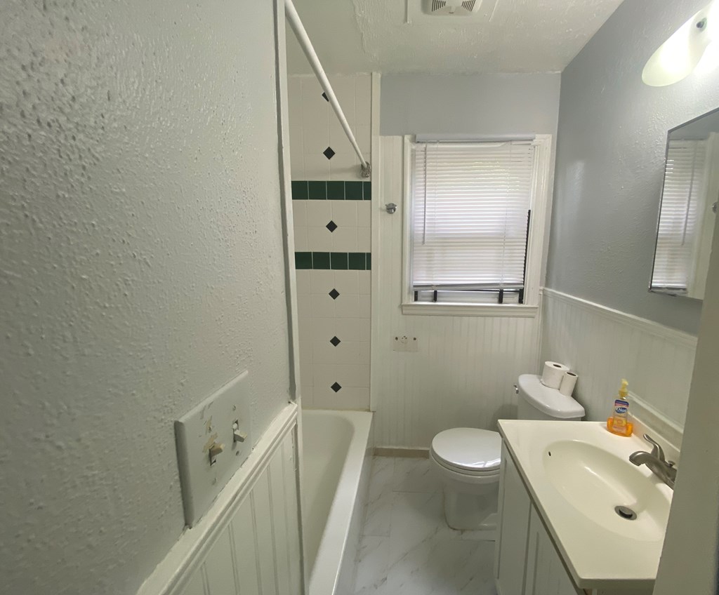 2221 Avalon Road Columbus, GA 31907 - Photo 22 of 40 Bathroom