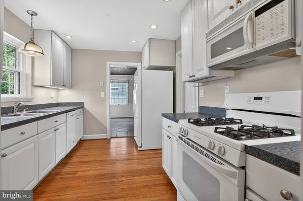 $5,400 | 4739 North Dittmar Road, Arlington, VA 22207