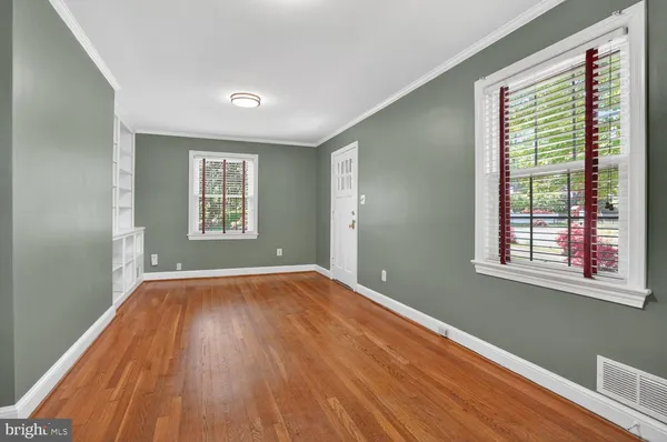 $5,400 | 4739 North Dittmar Road, Arlington, VA 22207