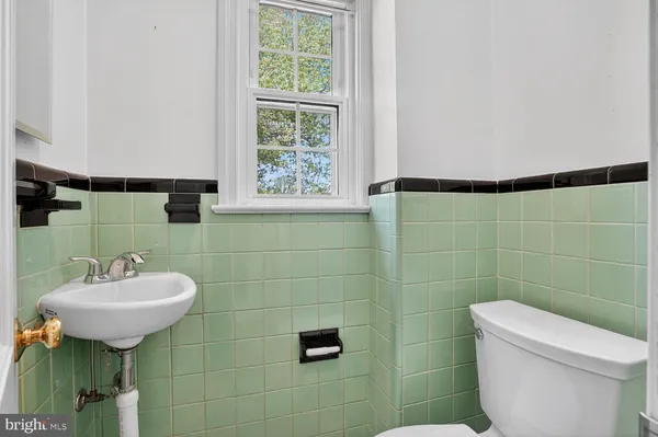 $5,400 | 4739 North Dittmar Road, Arlington, VA 22207