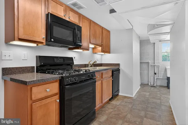 $5,400 | 4739 North Dittmar Road, Arlington, VA 22207