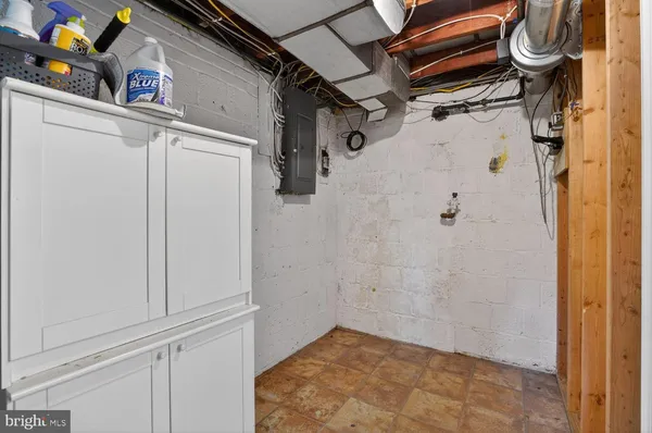 $5,400 | 4739 North Dittmar Road, Arlington, VA 22207