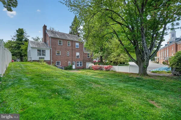 $5,400 | 4739 North Dittmar Road, Arlington, VA 22207