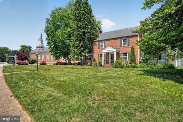 $5,400 | 4739 North Dittmar Road, Arlington, VA 22207