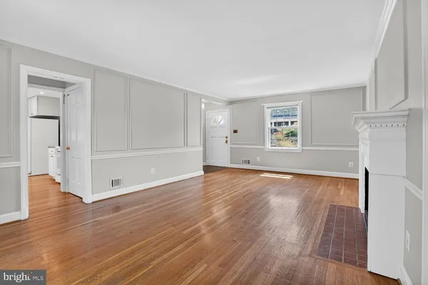 $5,400 | 4739 North Dittmar Road, Arlington, VA 22207
