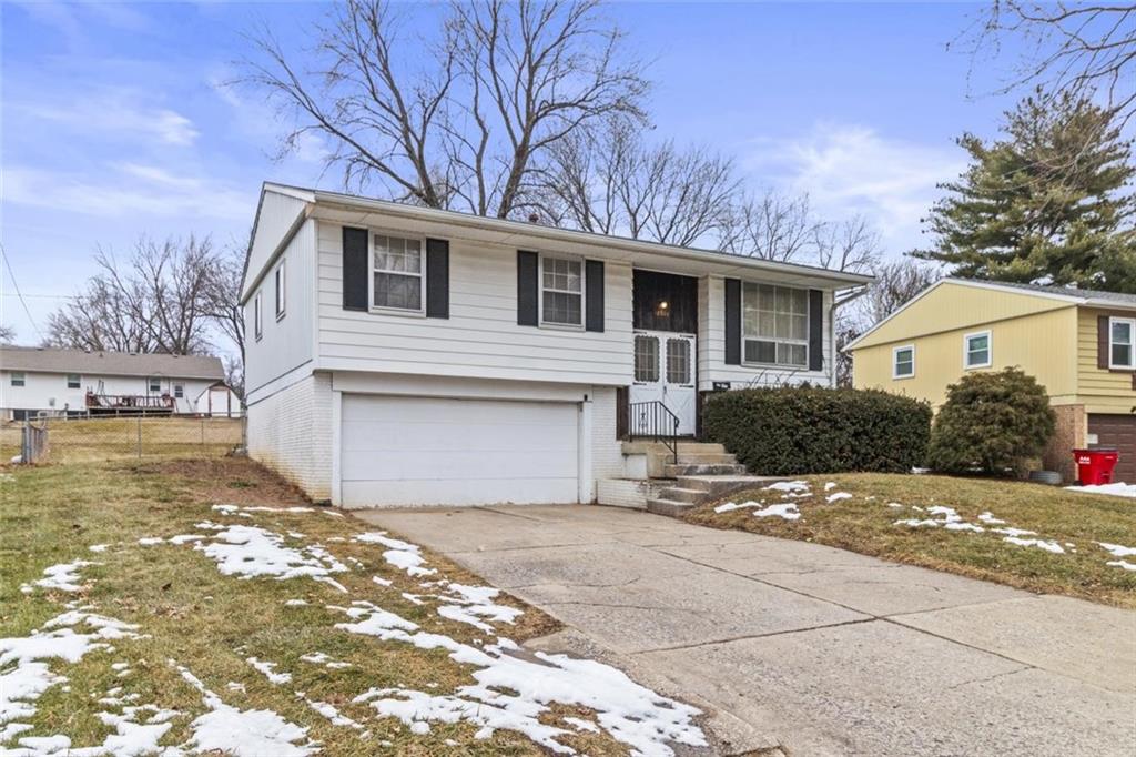 18924 East 6th Street North Independence, MO 64056 - Photo 2 of 22