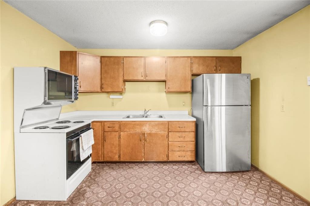 18924 East 6th Street North Independence, MO 64056 - Photo 6 of 22