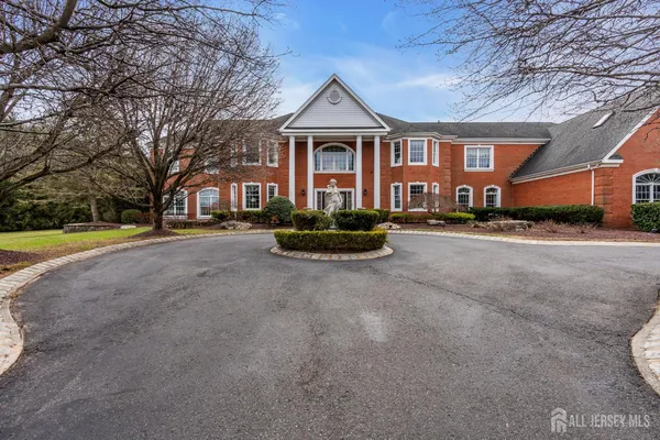 $3,300,000 | 31 Hillcrest Drive, Colts Neck, NJ 07722