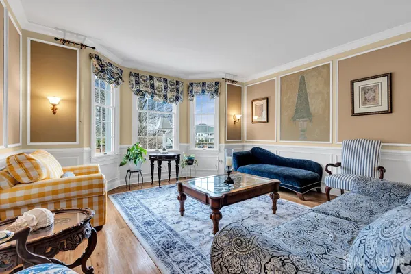 $2,950,000 | 31 Hillcrest Drive, Colts Neck, NJ 07722