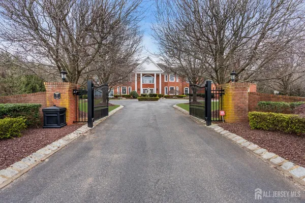$2,950,000 | 31 Hillcrest Drive, Colts Neck, NJ 07722