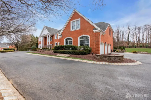 $2,950,000 | 31 Hillcrest Drive, Colts Neck, NJ 07722