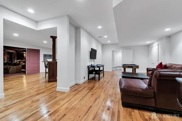 $2,950,000 | 31 Hillcrest Drive, Colts Neck, NJ 07722