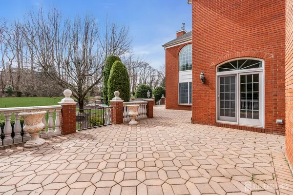 $2,950,000 | 31 Hillcrest Drive, Colts Neck, NJ 07722