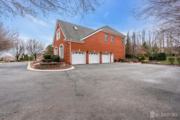 $2,950,000 | 31 Hillcrest Drive, Colts Neck, NJ 07722