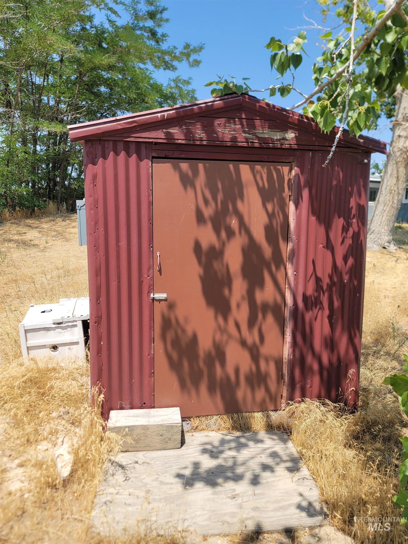 14490 Sand Hollow Road Caldwell, ID 83607 - Photo 50 of 50 Contains Well Controls and Filter System.