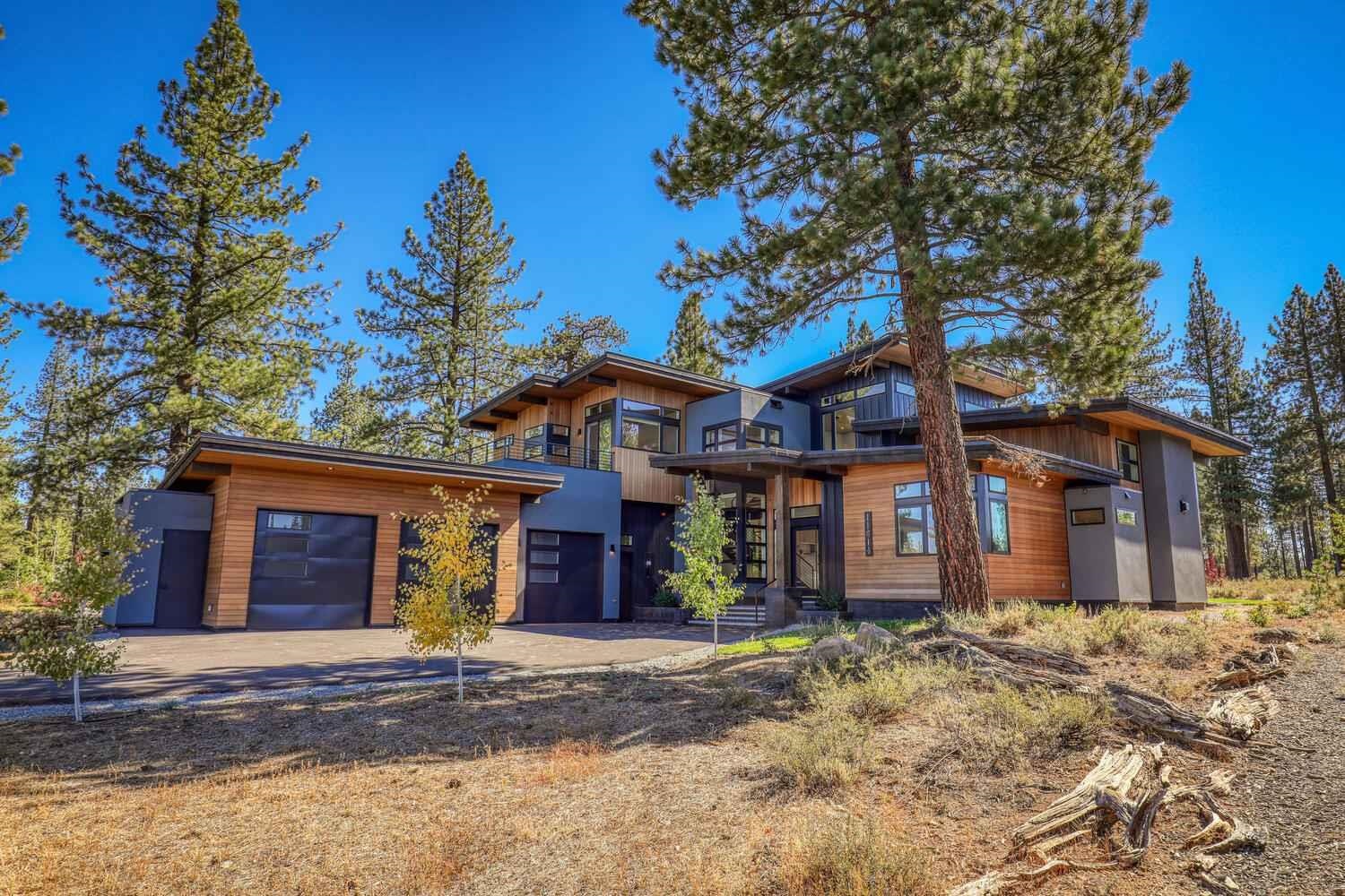 11614 Henness Road, Unit SHARE B Truckee, CA 96161 - Photo 5 of 28 a front view of a house with a yard