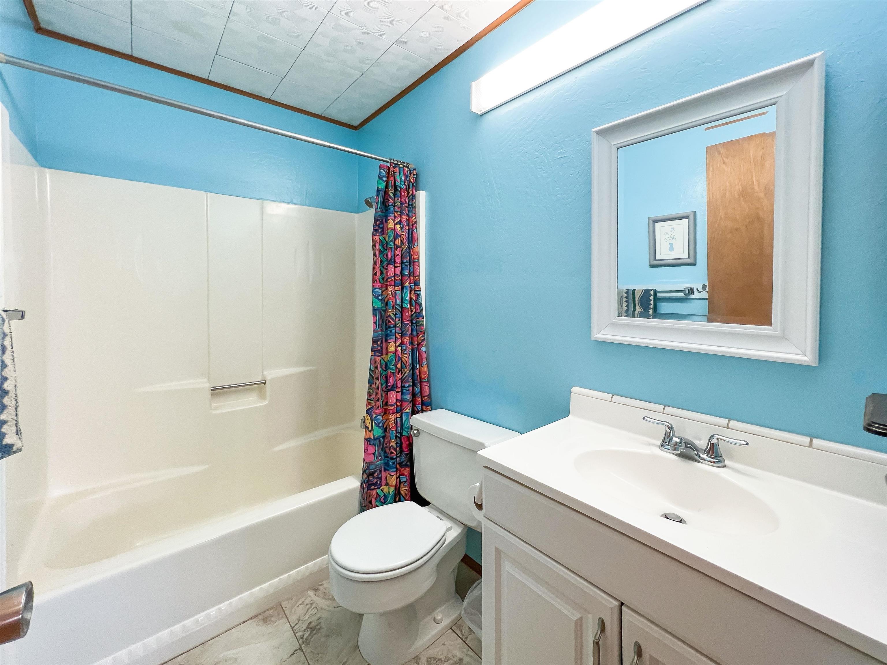 76 Mano Drive Kula, HI 96790 - Photo 23 of 30 a bathroom with a sink toilet and shower